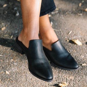 Frye Ray Black Leather Mule 10
